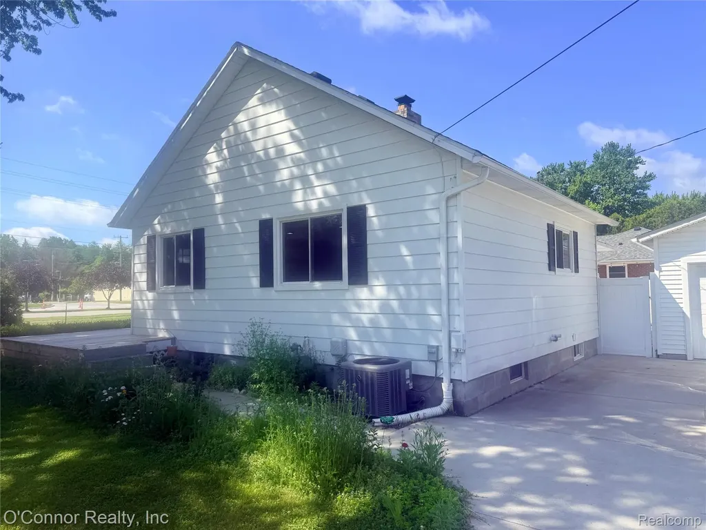1930 Gratiot Boulevard Marysville City MI 48040