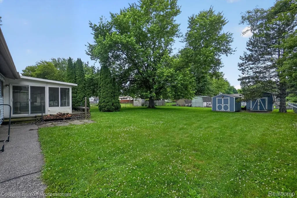 5410 Mancelona Drive Grand Blanc Charter Township MI 48439