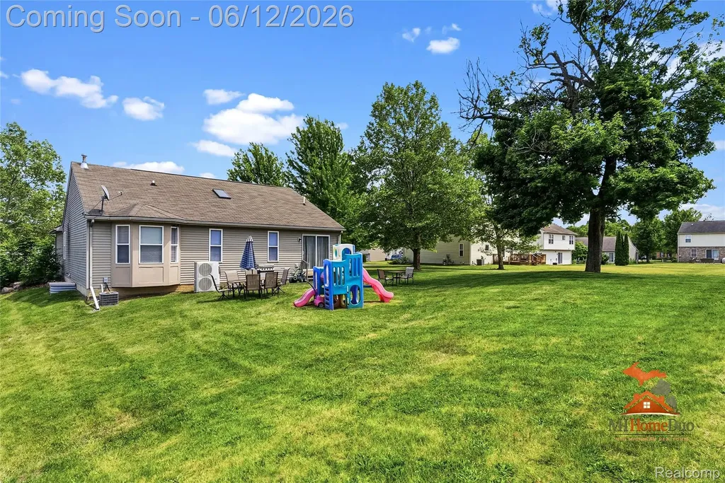 1501 Vanderbilt Drive Flint City MI 48503
