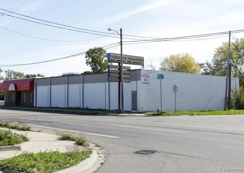 2919 & 2913 Corunna Road Flint City MI 48503