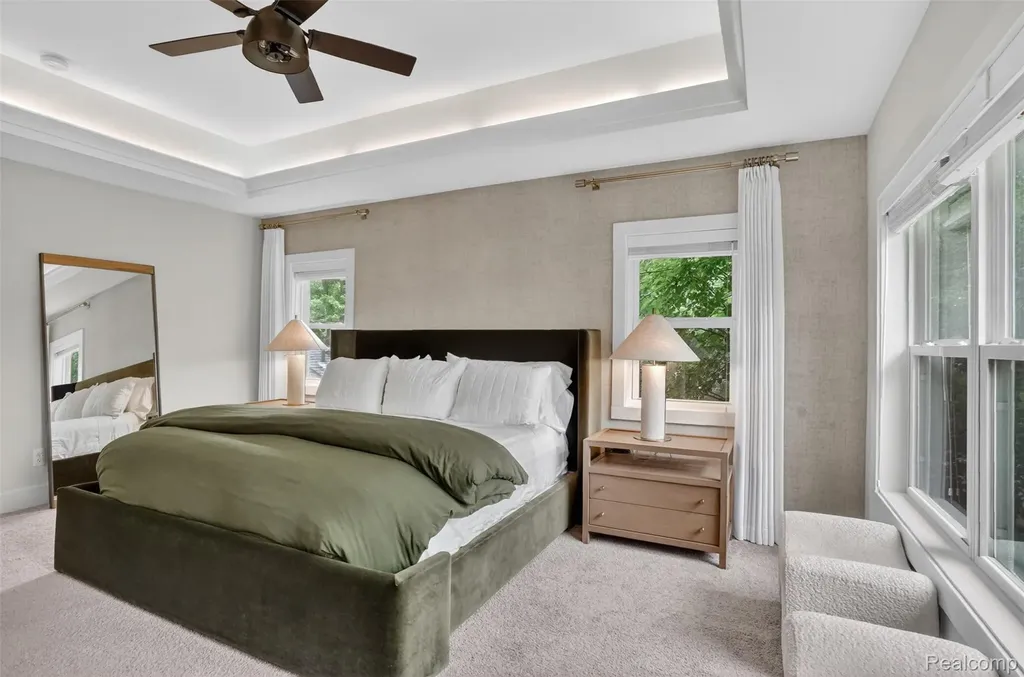 15844 Kirkshire Avenue Beverly Hills Village MI 48025
