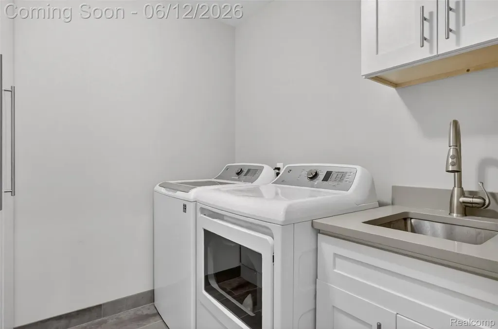15844 Kirkshire Avenue Beverly Hills Village MI 48025