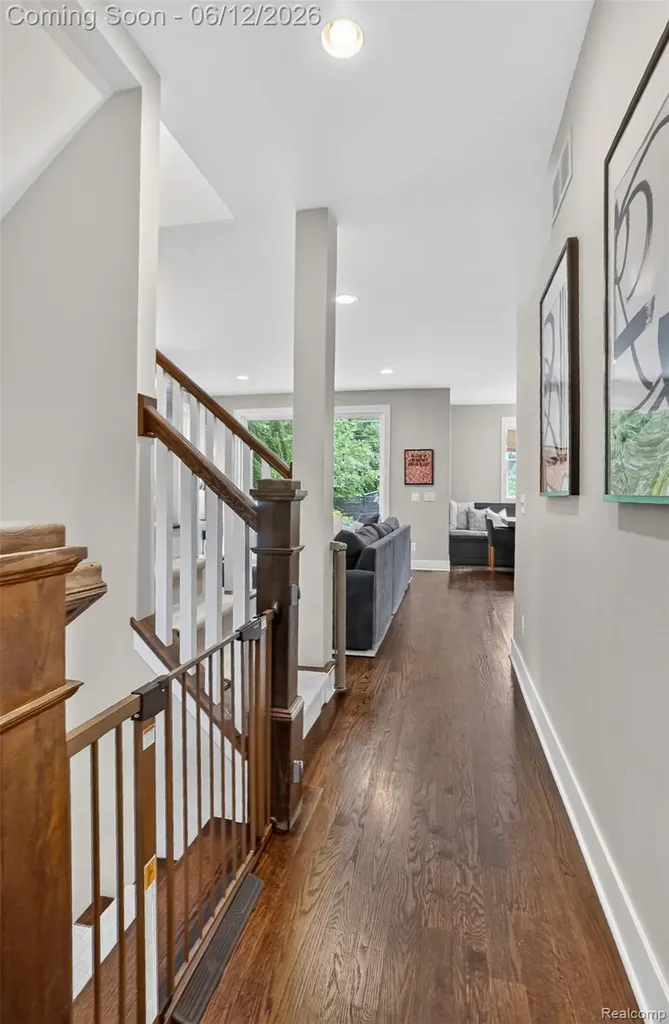 15844 Kirkshire Avenue Beverly Hills Village MI 48025