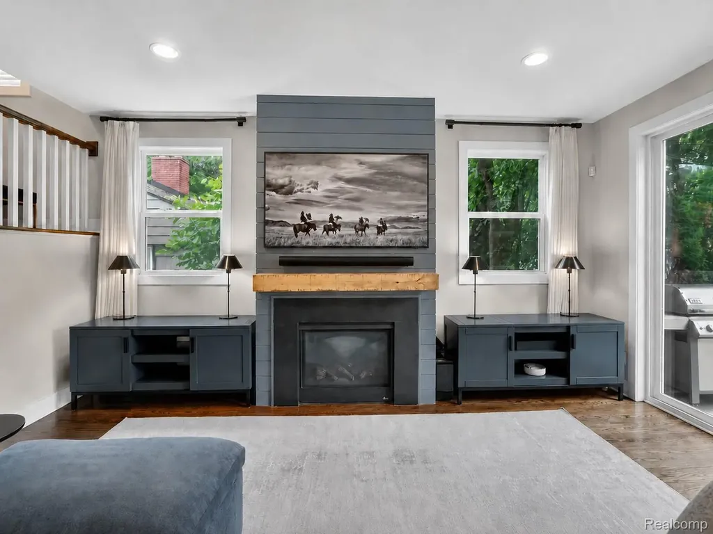 15844 Kirkshire Avenue Beverly Hills Village MI 48025