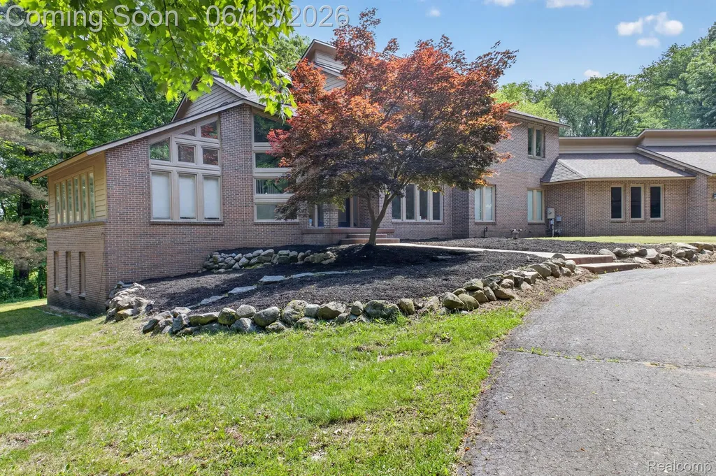 Green Oak Township MI, 9961 Cross Creek Drive