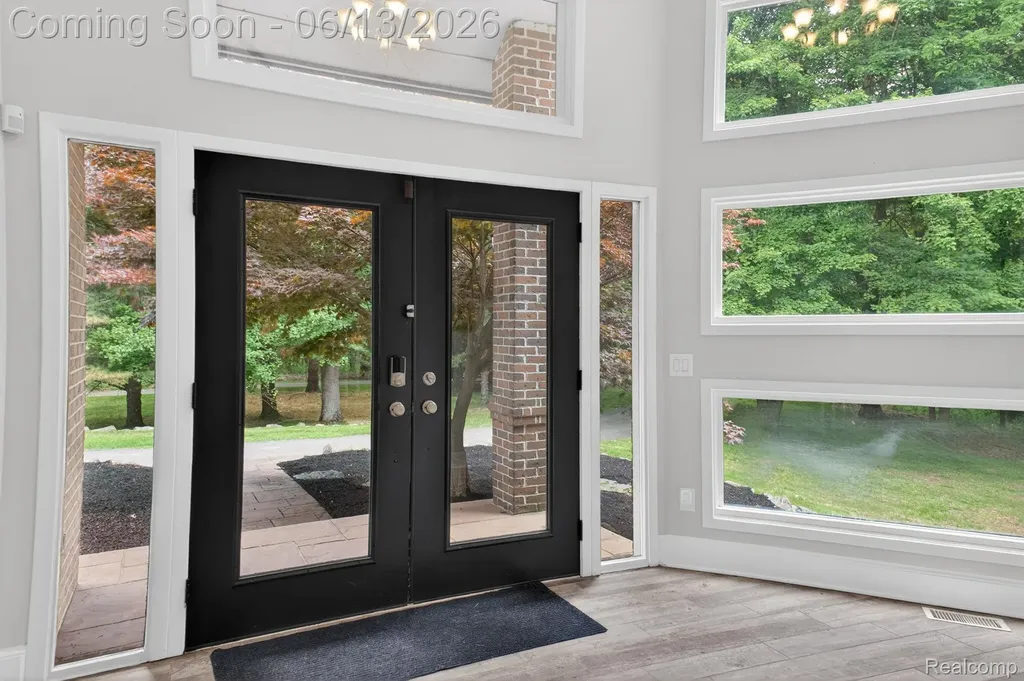 9961 Cross Creek Drive Green Oak Township MI 48178