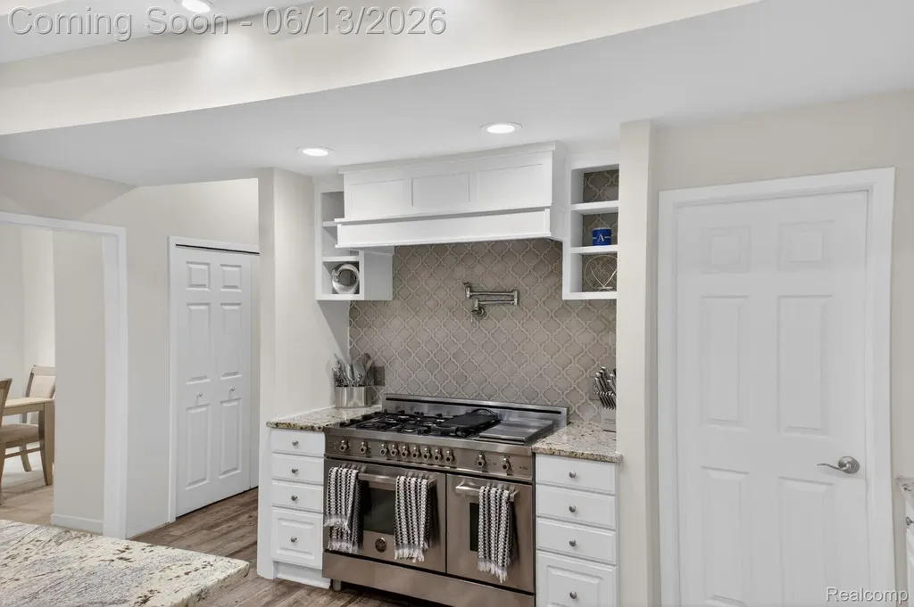 9961 Cross Creek Drive Green Oak Township MI 48178