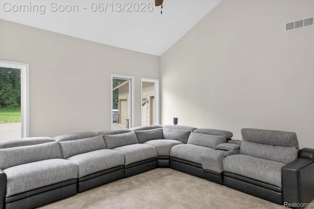 9961 Cross Creek Drive Green Oak Township MI 48178