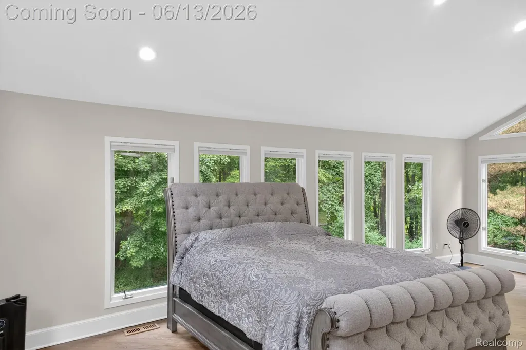 9961 Cross Creek Drive Green Oak Township MI 48178