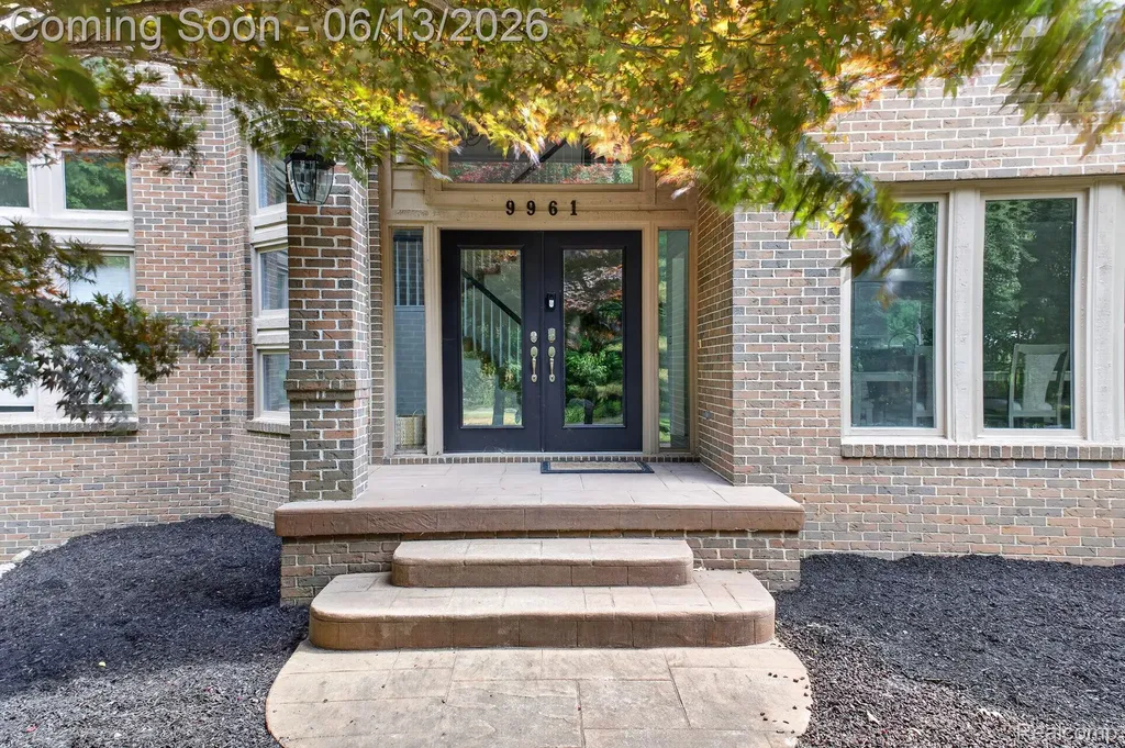 9961 Cross Creek Drive Green Oak Township MI 48178
