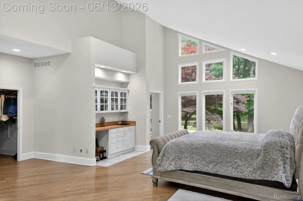 9961 Cross Creek Drive Green Oak Township MI 48178