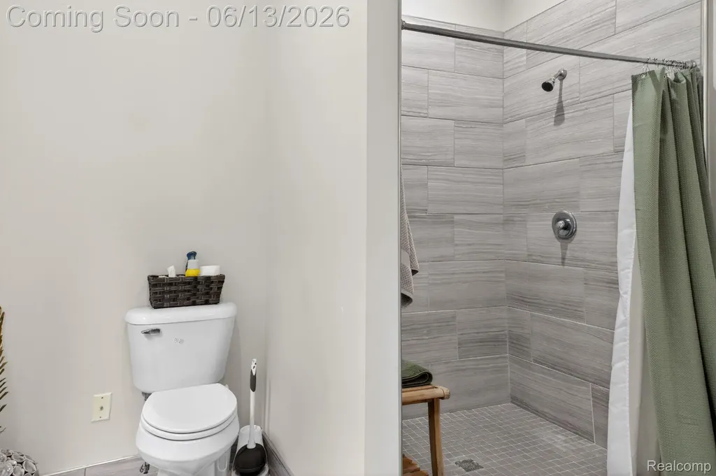 9961 Cross Creek Drive Green Oak Township MI 48178