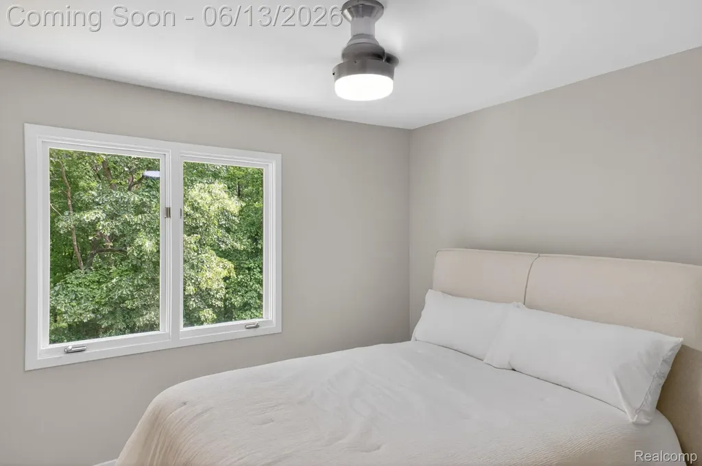 9961 Cross Creek Drive Green Oak Township MI 48178
