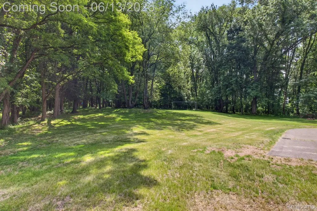 9961 Cross Creek Drive Green Oak Township MI 48178