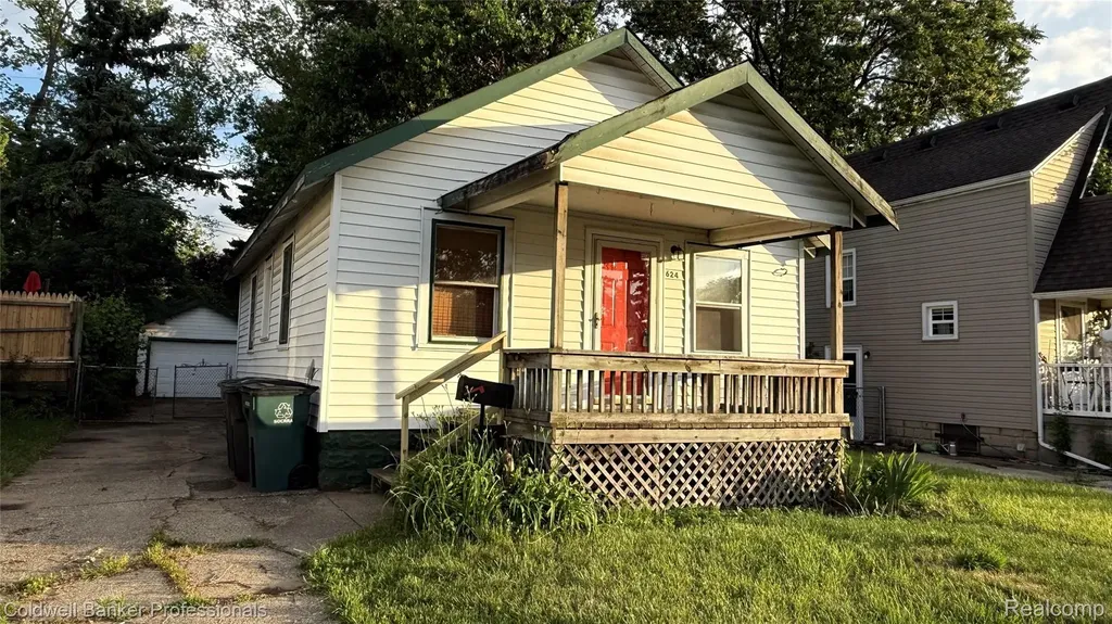 624 E Saratoga Street Ferndale City MI 48220