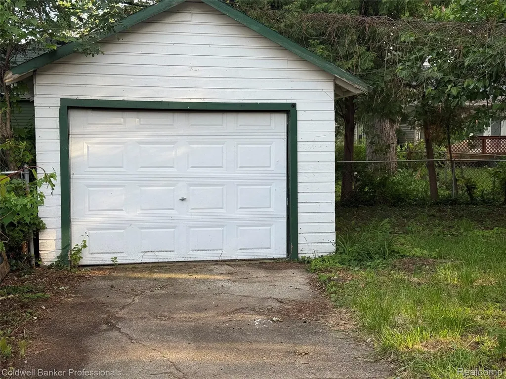 624 E Saratoga Street Ferndale City MI 48220