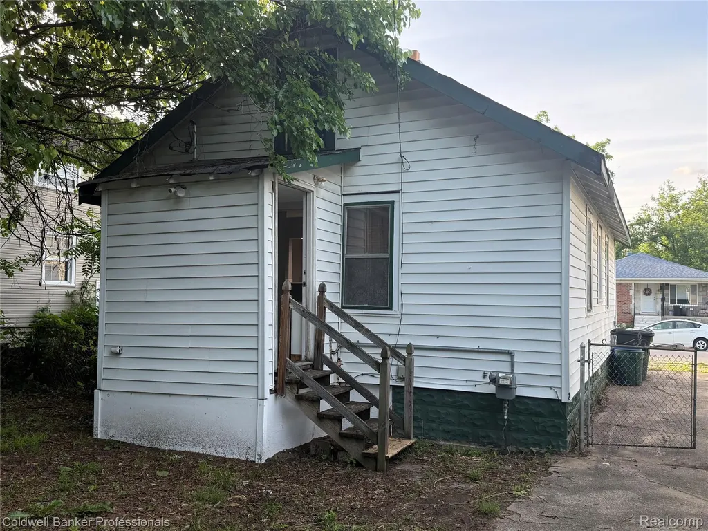 624 E Saratoga Street Ferndale City MI 48220