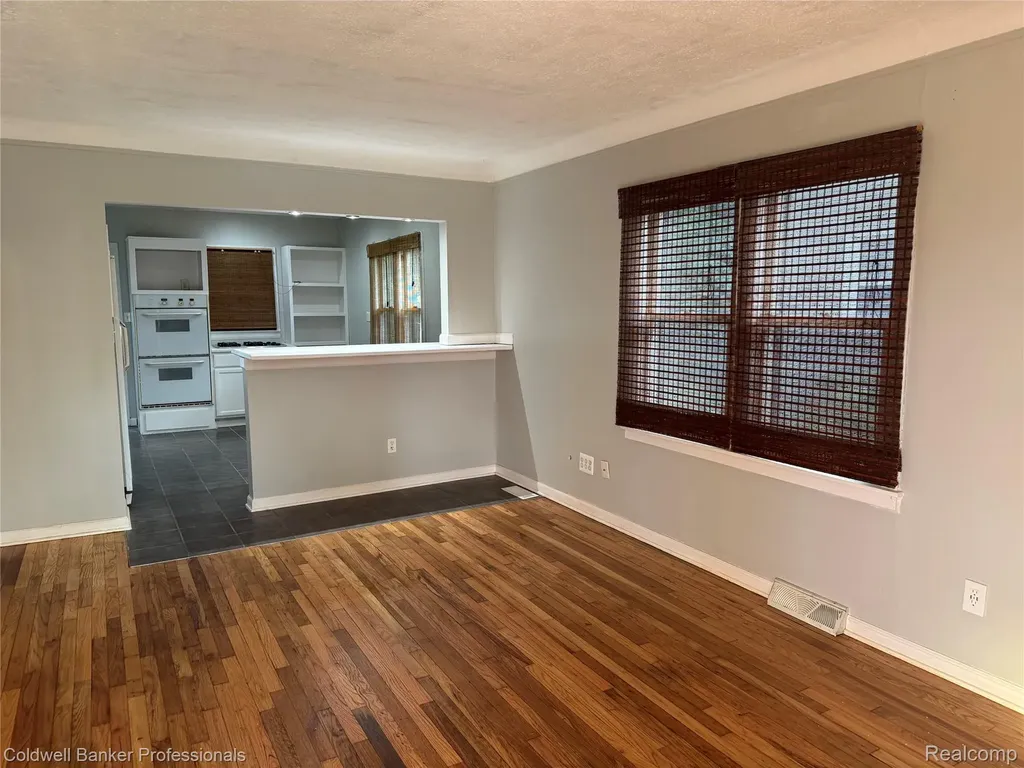 624 E Saratoga Street Ferndale City MI 48220