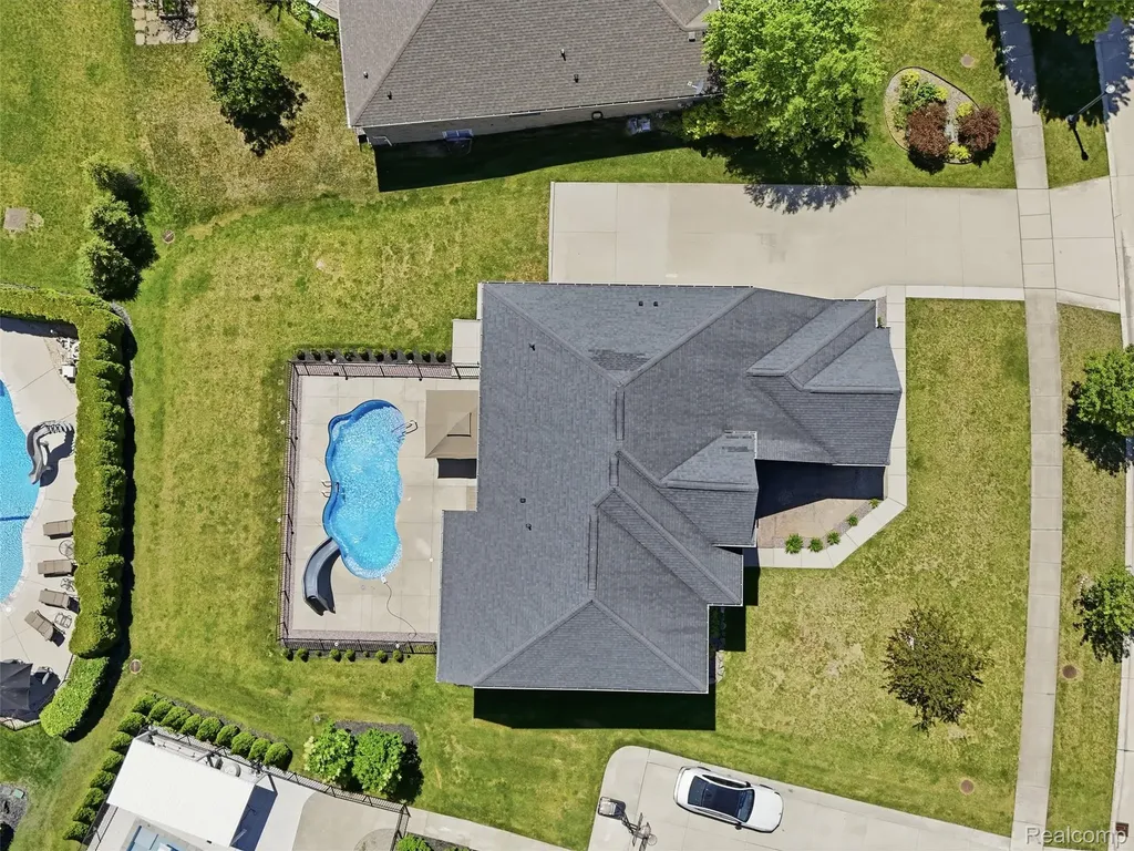 16348 Via Montella Macomb Township MI 48042