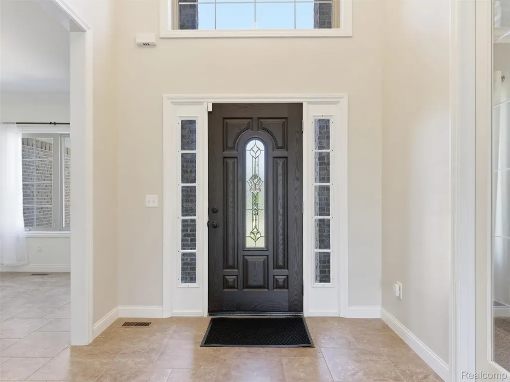 16348 Via Montella Macomb Township MI 48042