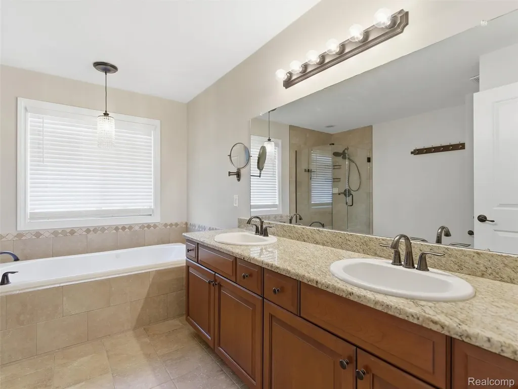 16348 Via Montella Macomb Township MI 48042