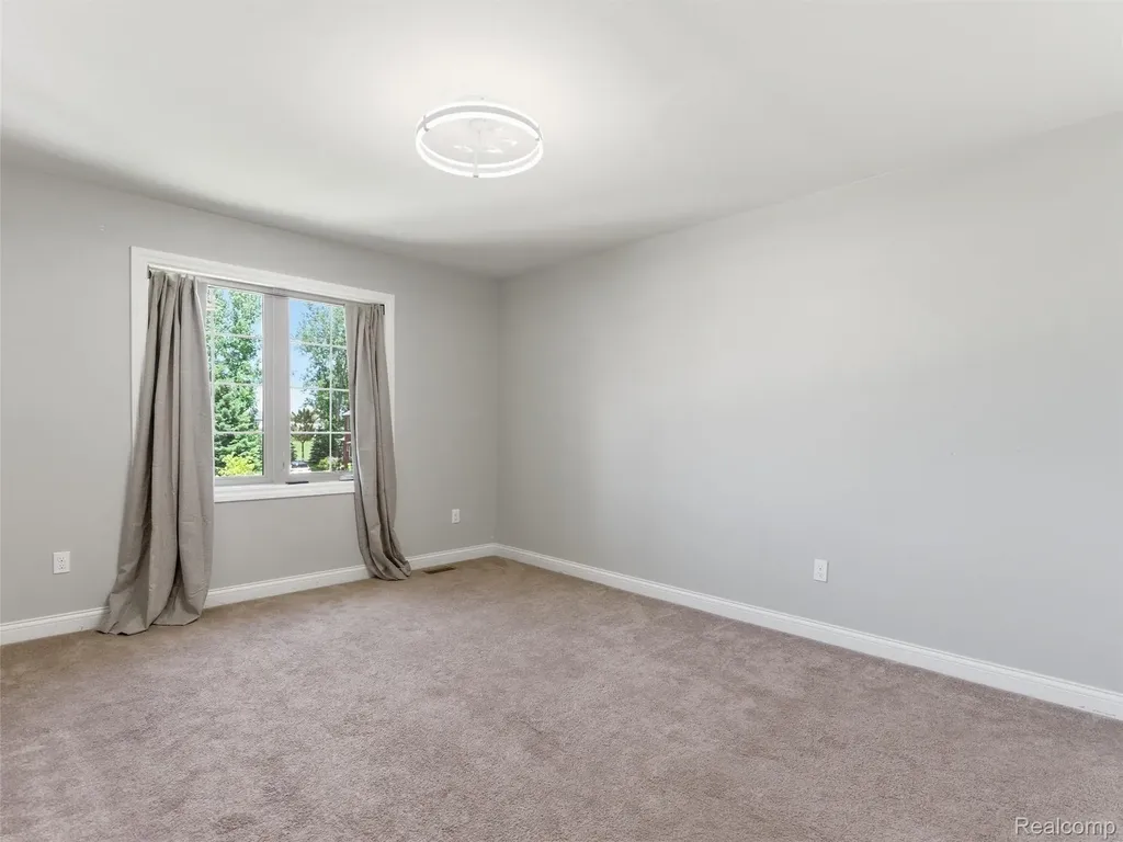 16348 Via Montella Macomb Township MI 48042