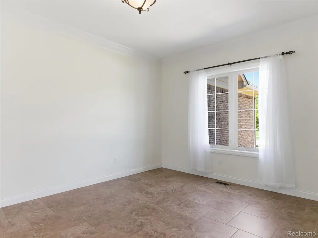 16348 Via Montella Macomb Township MI 48042