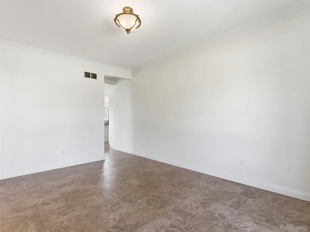 16348 Via Montella Macomb Township MI 48042