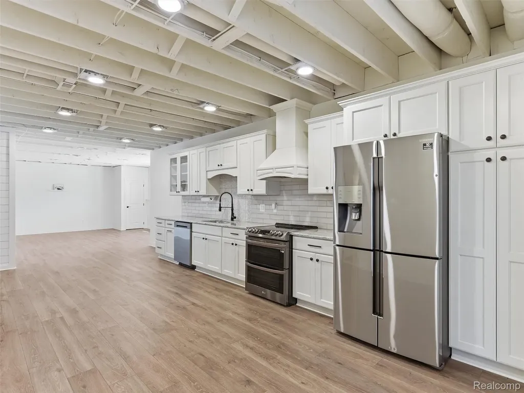16348 Via Montella Macomb Township MI 48042