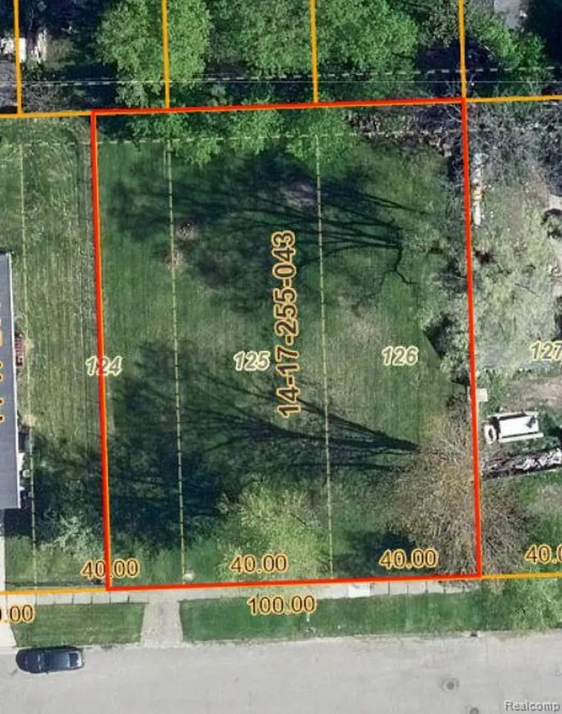 69 E Ann Arbor Avenue Pontiac City MI 48340