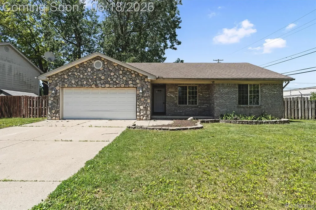 13416 Mcguire Street Taylor City MI 48180