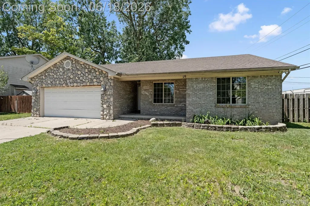 13416 Mcguire Street Taylor City MI 48180