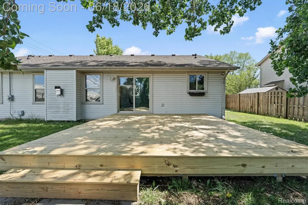 13416 Mcguire Street Taylor City MI 48180