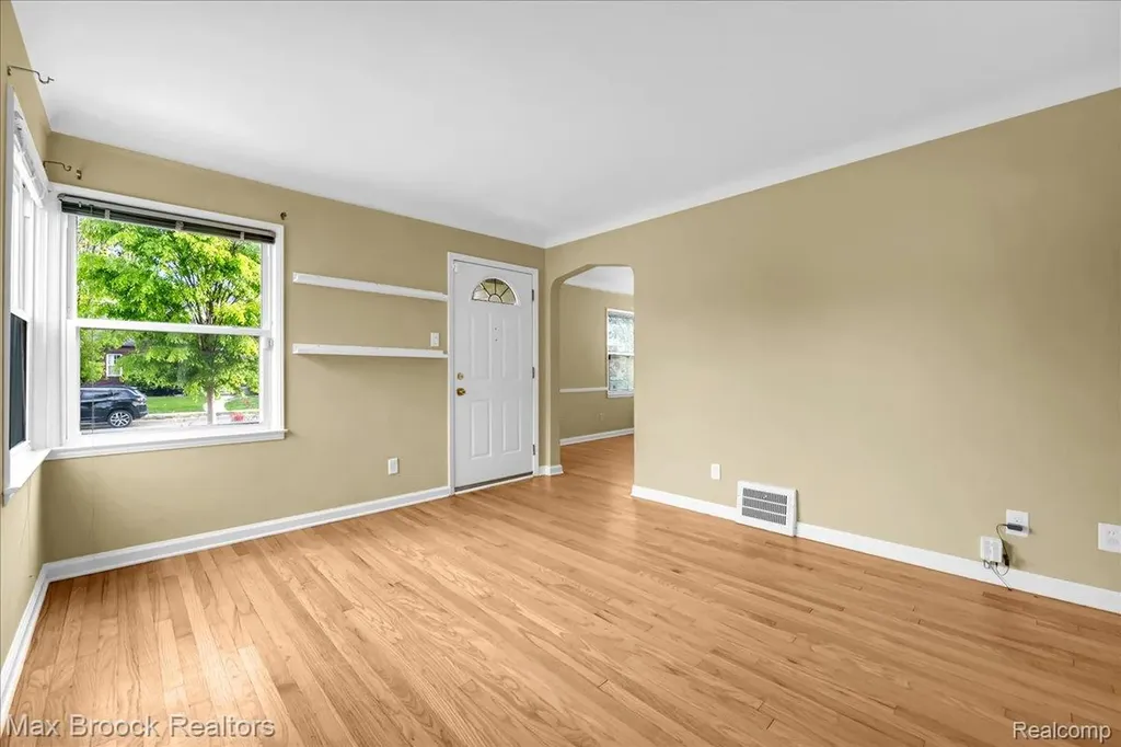 1311 Harvard Road Berkley City MI 48072