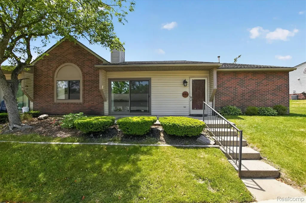 446 Water Tower Circle Brighton City MI 48116