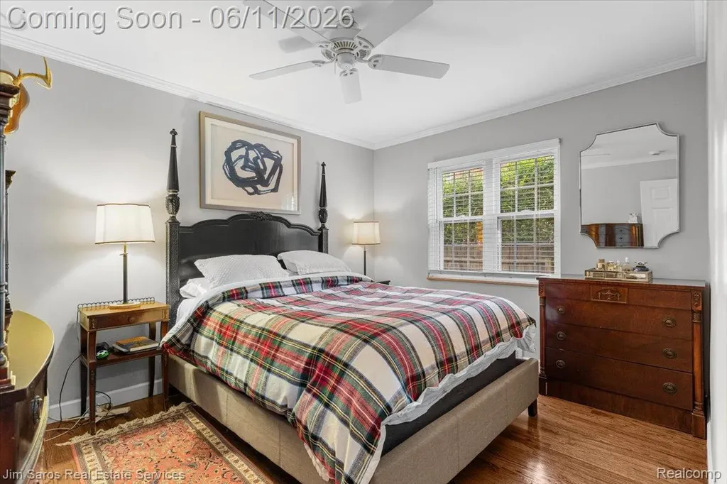 620 Neff Road Grosse Pointe City MI 48230