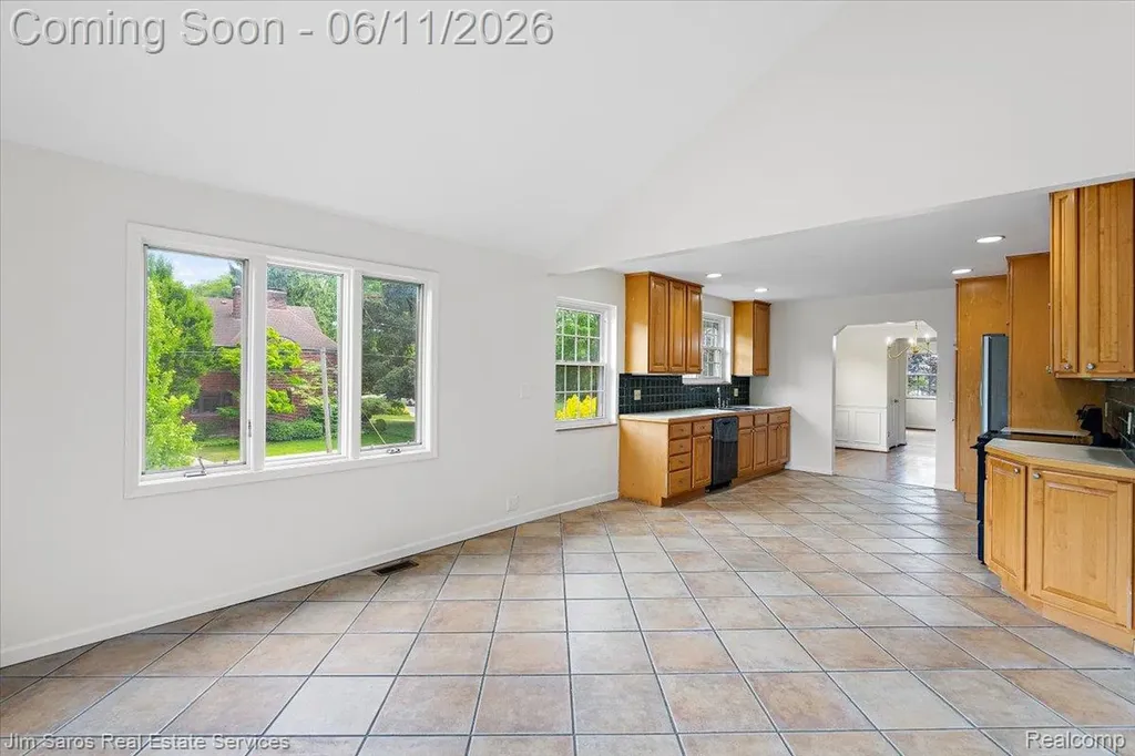620 Neff Road Grosse Pointe City MI 48230