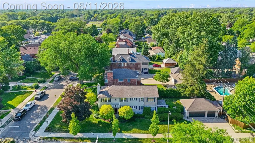 620 Neff Road Grosse Pointe City MI 48230