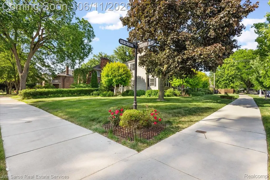 620 Neff Road Grosse Pointe City MI 48230