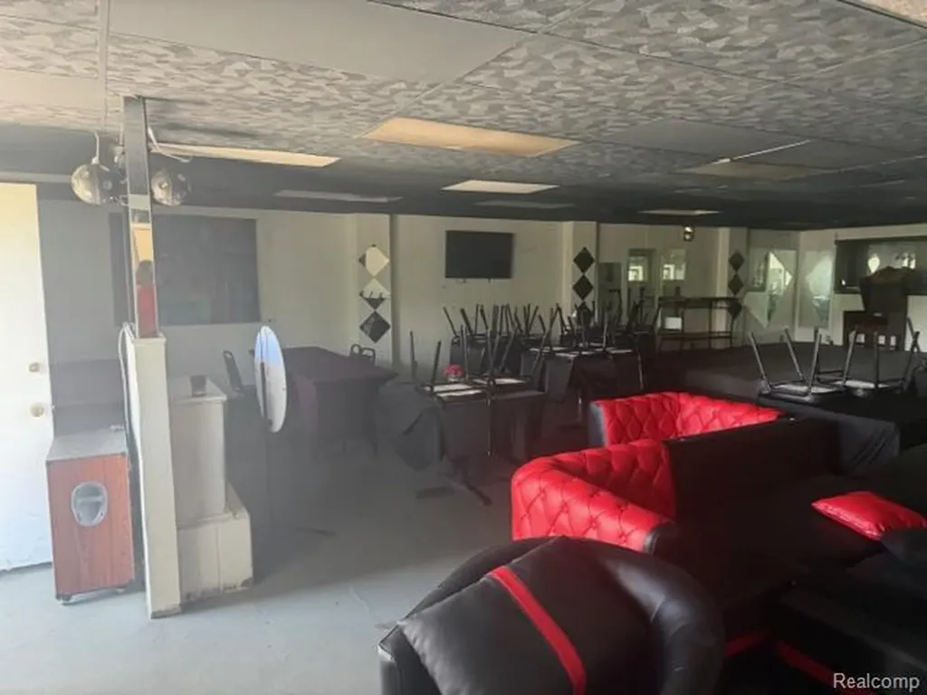 208 Florence Street Saginaw City MI 48602