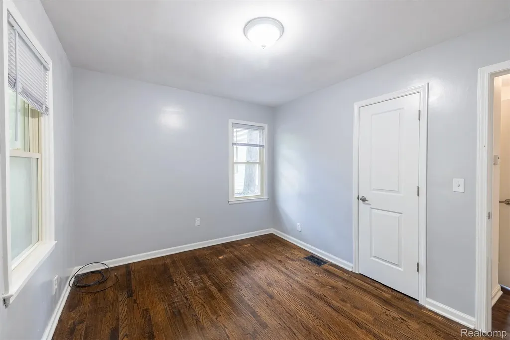 8729 Bellevue Road Grosse Ile Township MI 48138