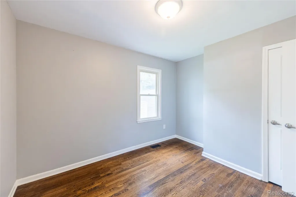 8729 Bellevue Road Grosse Ile Township MI 48138