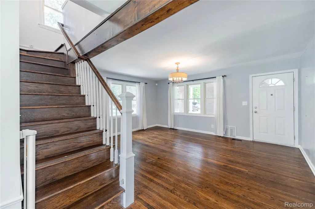 8729 Bellevue Road Grosse Ile Township MI 48138