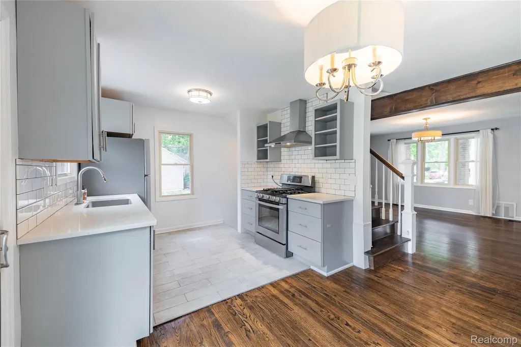 8729 Bellevue Road Grosse Ile Township MI 48138