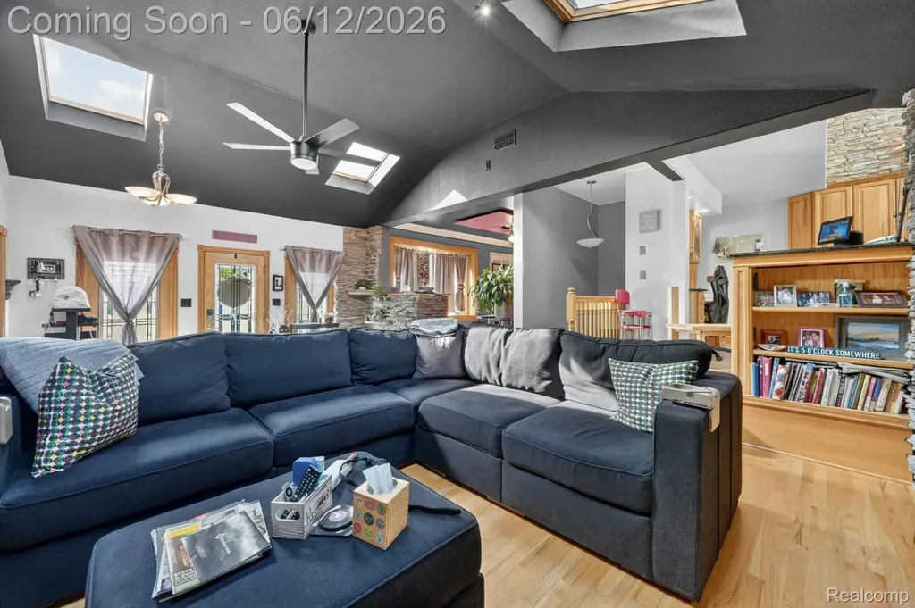 16244 Philomene Boulevard Allen Park City MI 48101