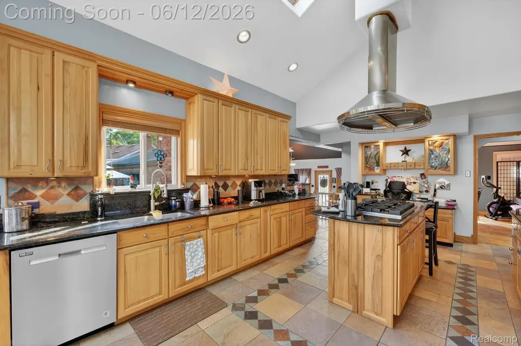 16244 Philomene Boulevard Allen Park City MI 48101