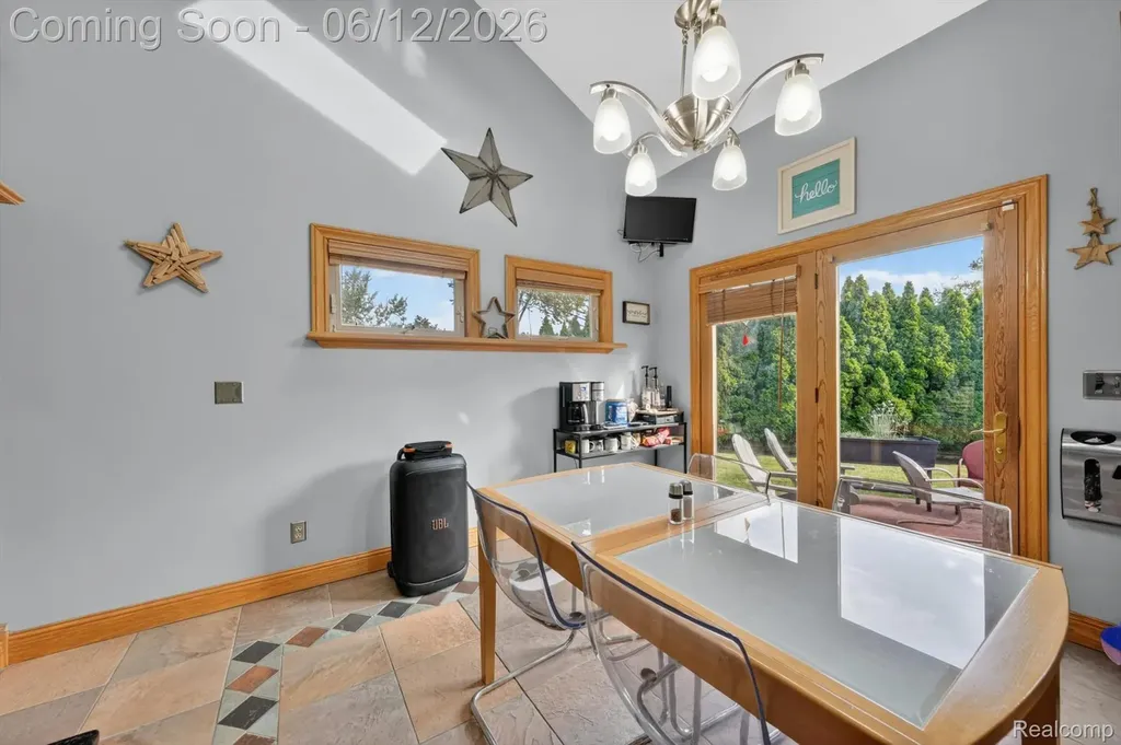 16244 Philomene Boulevard Allen Park City MI 48101
