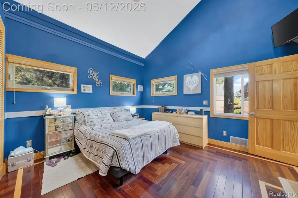 16244 Philomene Boulevard Allen Park City MI 48101