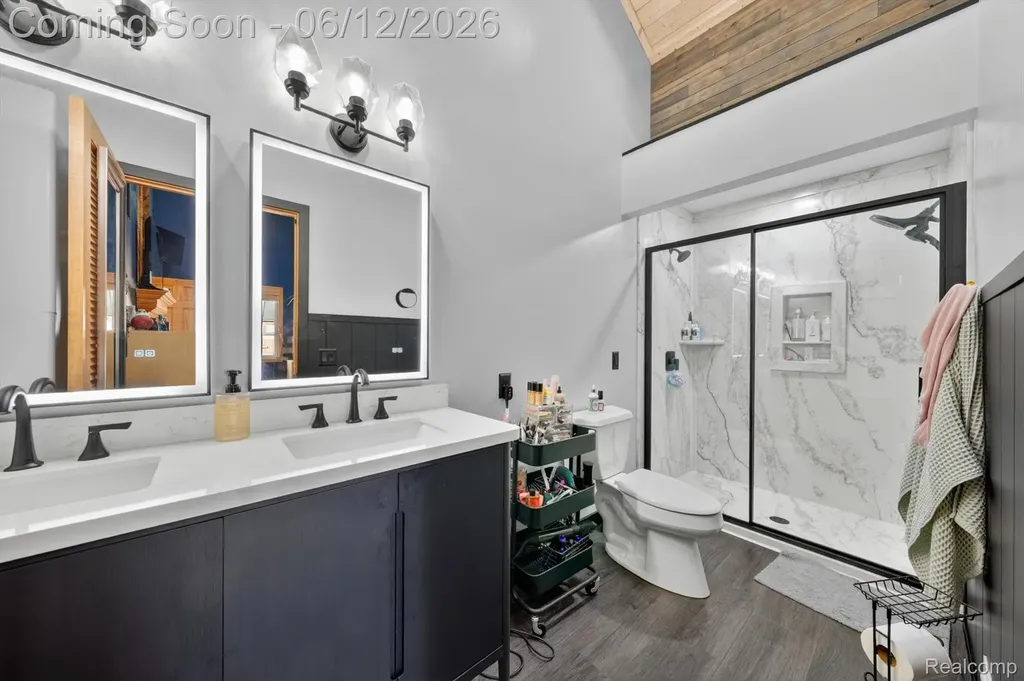 16244 Philomene Boulevard Allen Park City MI 48101