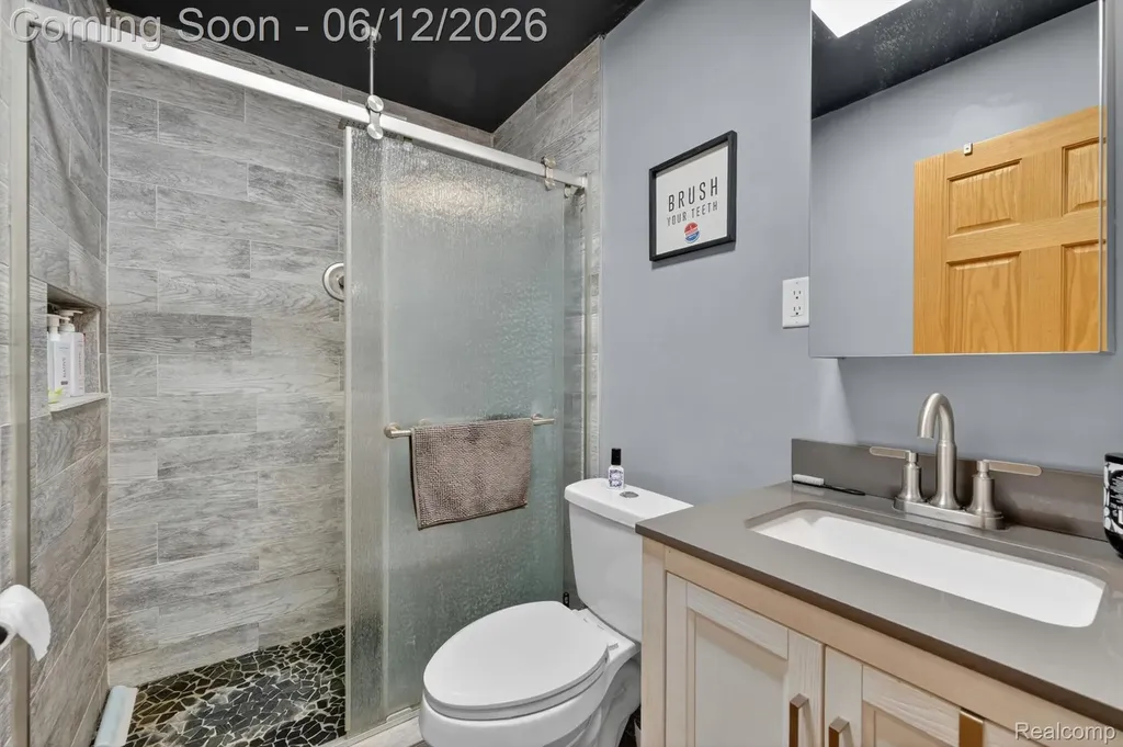 16244 Philomene Boulevard Allen Park City MI 48101